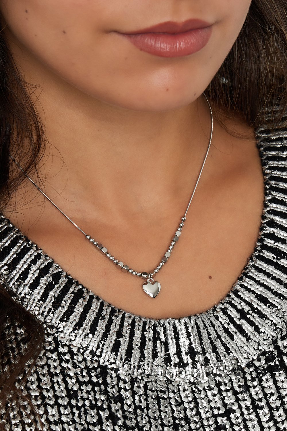collana con cuore di perline h5Immagine2